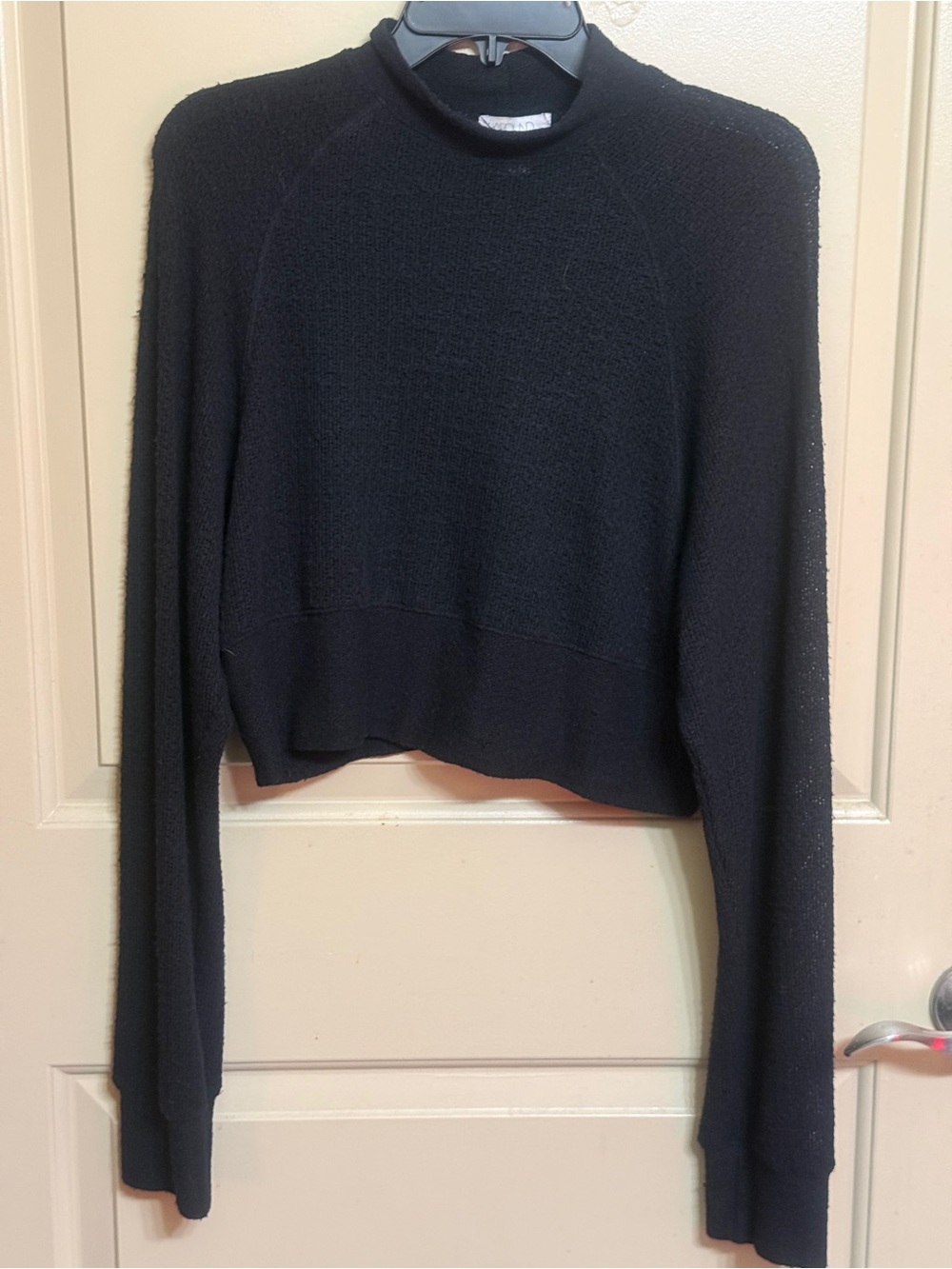 Abound Black Cropped Knit Crewneck Sweater Small